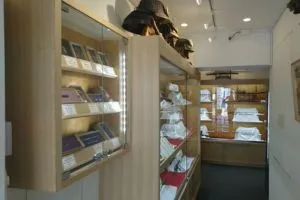 東京銀座・栃木に実店舗あり